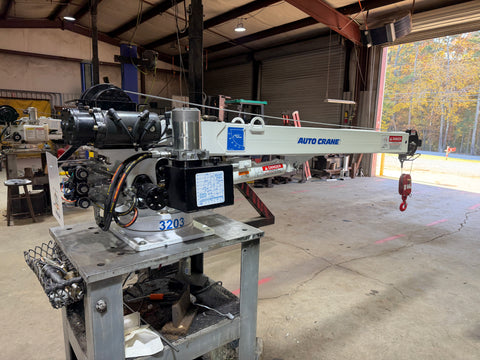 Auto Crane 3203PRX  Stock #656-3203PRX